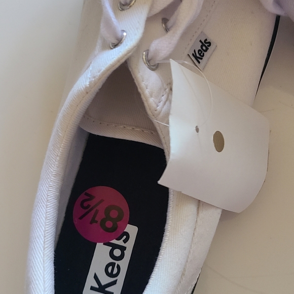 New Ladies White Sneakers - Picture 2 of 4